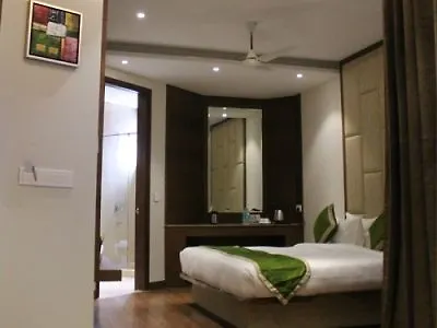 Maple Grand Hotel Agra