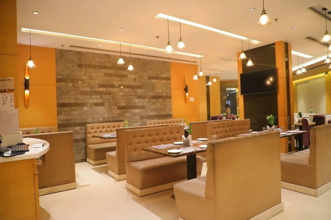 Maple Grand Hotel Agra